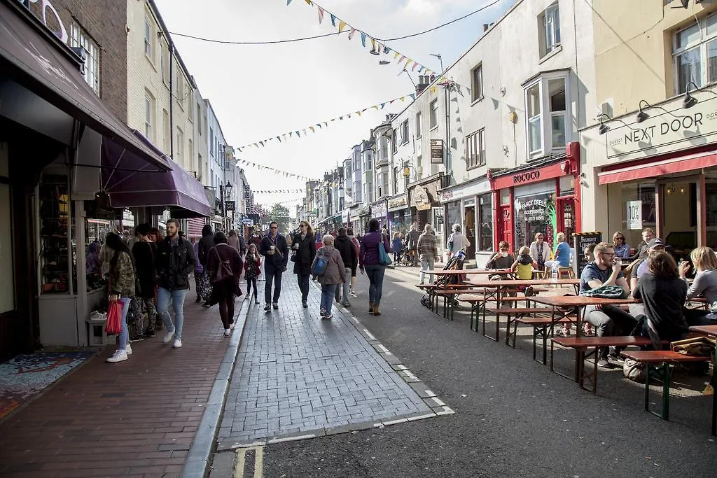 Super Central Brighton Holiday Apartment