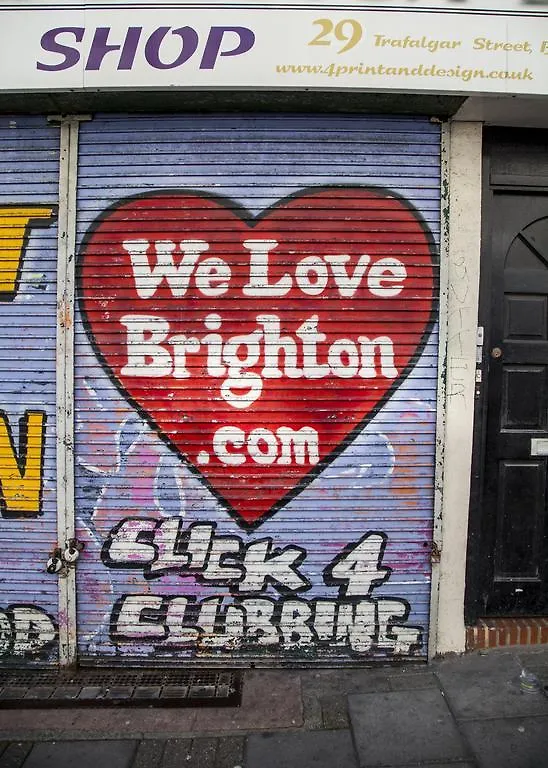 Super Central Brighton Holiday Apartment